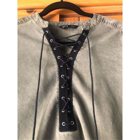 Express Womens Olive Lace Up Front Tassel Long Sleeve Shirt Top Size P/S - Picture 4 of 12